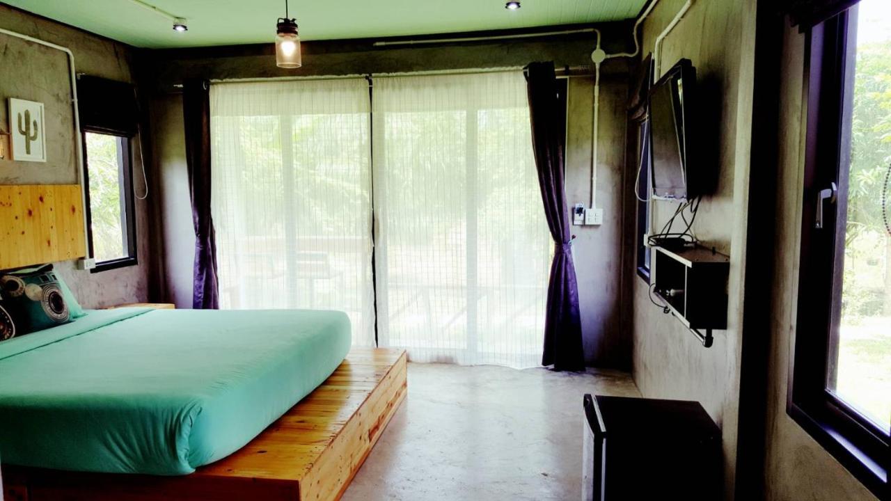 Home No.9 Koh Lanta Bagian luar foto